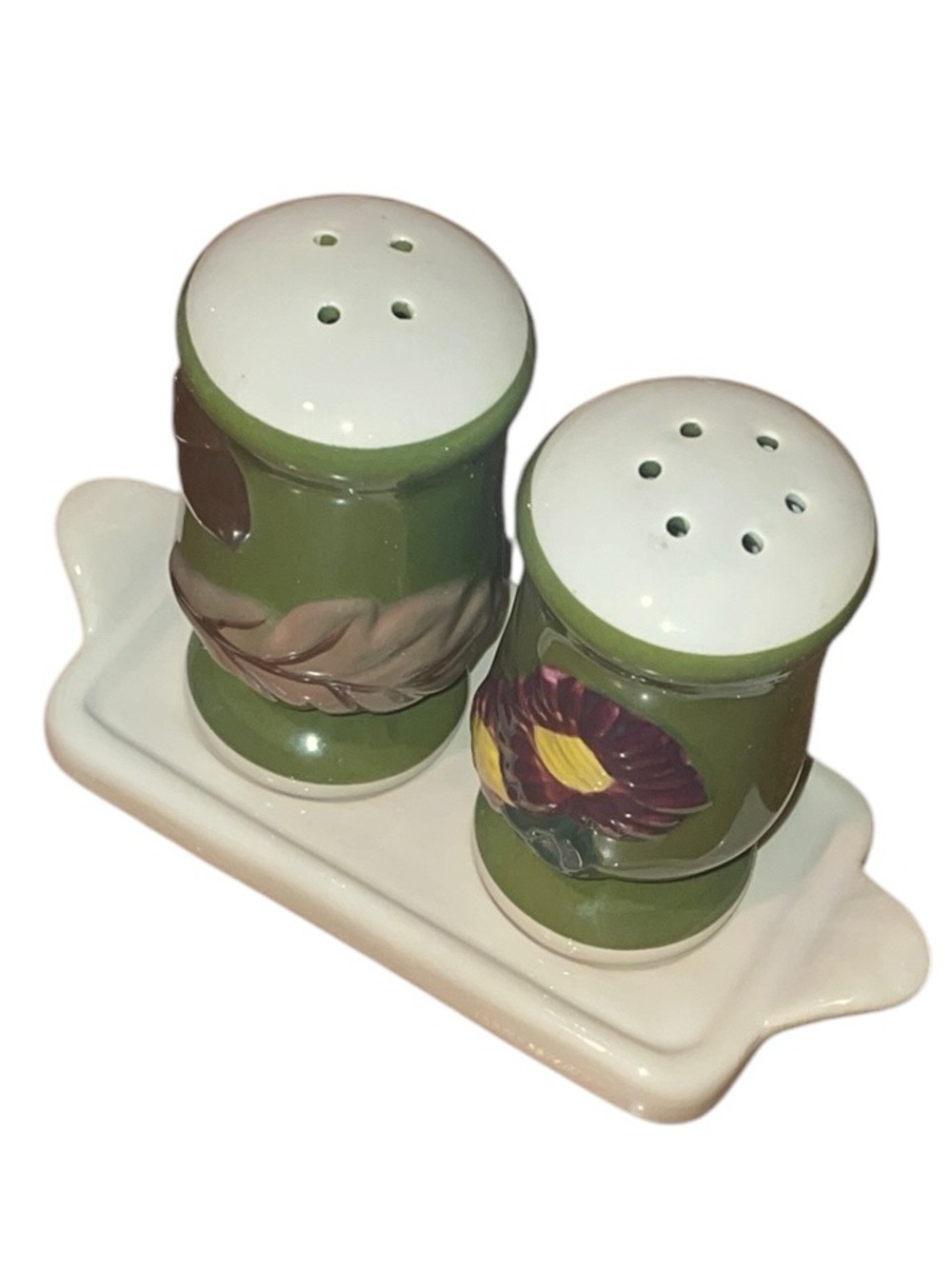 Anthropologie The Faye Icon Stoneware Salt & Pepper Shaker Set Green Floral NWT - Picture 6 of 8